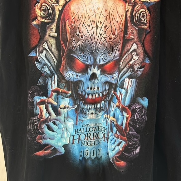 UNIVERSAL STUDIOS HALLOWEEN HORROR NIGHTS 2017 Your Soul is Requested T-Shirt - Picture 3 of 5